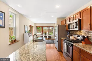 2918 Cambridge St, Philadelphia, PA 19130 - Photo 12