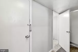 8254 Rodney St, Philadelphia, PA 19150 - Photo 16
