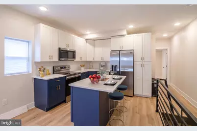 2001 S Norwood Street #UNIT A, Philadelphia, PA 19145 - Photo 2