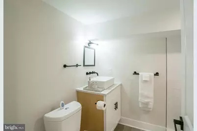 2001 S Norwood Street #UNIT A, Philadelphia, PA 19145 - Photo 20