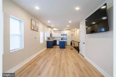 2001 S Norwood Street #UNIT A, Philadelphia, PA 19145 - Photo 8