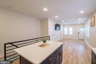 2001 S Norwood St, Philadelphia, PA 19145 - Photo 12