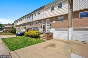 3611 Whitehall Ln, Philadelphia, PA 19114 - Photo 2