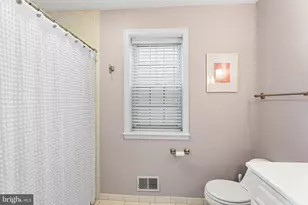 2413 Aspen St, Philadelphia, PA 19130 - Photo 10