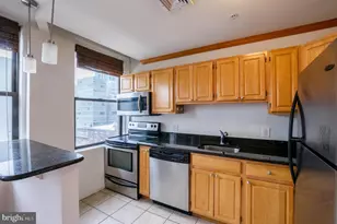 1939 Chestnut St, Philadelphia, PA 19103 - Photo 4