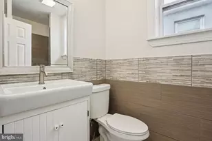 2546 N 5th St, Philadelphia, PA 19133 - Photo 18