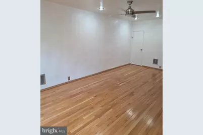 2446 S American Street, Philadelphia, PA 19148 - Photo 2