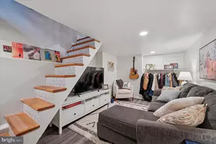 1208 St James St, Philadelphia, PA 19107 - Photo 14