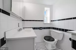 924 S 10th St, Philadelphia, PA 19147 - Photo 8