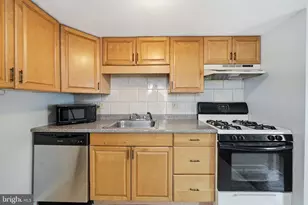 924 S 10th St, Philadelphia, PA 19147 - Photo 6