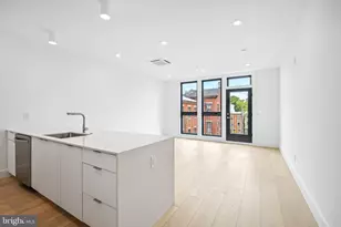 2007 Cambridge St, Philadelphia, PA 19130 - Photo 10