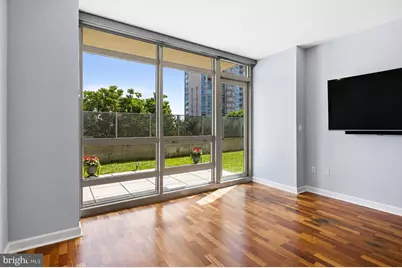 901 N Penn Street #F407, Philadelphia, PA 19123 - Photo 2