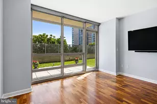 901 N Penn St, Philadelphia, PA 19123 - Photo 2