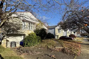 8870 Alton St, Philadelphia, PA 19115 - Photo 2