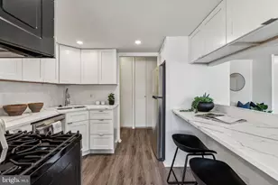 1326 Spruce St, Philadelphia, PA 19107 - Photo 12