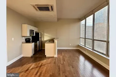 2040 Market #1105, Philadelphia, PA 19103 - Photo 4