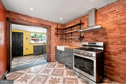 102 E Huntingdon Street, Philadelphia, PA 19125 - Photo 2
