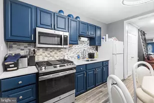 2032 S Beechwood St, Philadelphia, PA 19145 - Photo 2