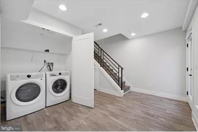 192 W Oxford Street, Philadelphia, PA 19122 - Photo 2