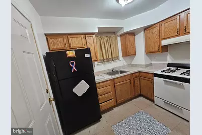2523 W Sterner Street, Philadelphia, PA 19132 - Photo 8