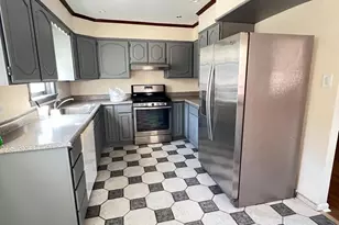 1012 Brighton St, Philadelphia, PA 19111 - Photo 8