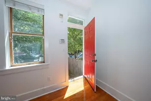 872 Lecount, Philadelphia, PA 19130 - Photo 4