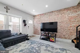 2036 S Garnet St, Philadelphia, PA 19145 - Photo 2