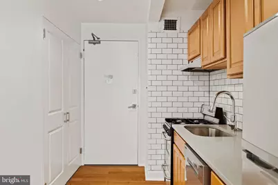 1810 Rittenhouse Square #313, Philadelphia, PA 19103 - Photo 2