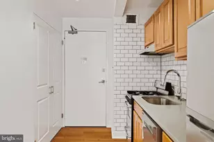 1810 Rittenhouse Square, Philadelphia, PA 19103 - Photo 2