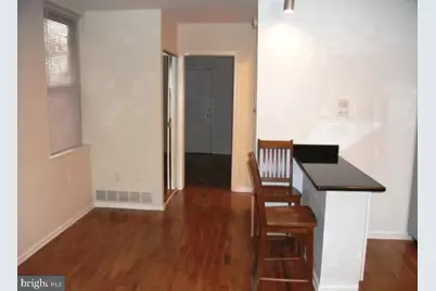 912 Spruce Street #5, Philadelphia, PA 19107 - Photo 2
