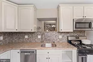 183 Markle St, Philadelphia, PA 19128 - Photo 8