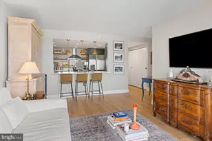 2001 Hamilton St, Philadelphia, PA 19130 - Photo 16
