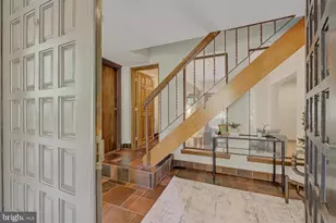 733 Cornelia Pl, Philadelphia, PA 19118 - Photo 4