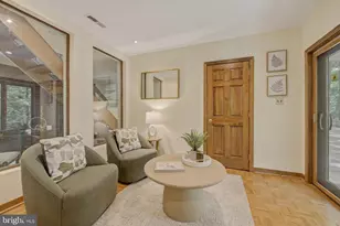 733 Cornelia Pl, Philadelphia, PA 19118 - Photo 6