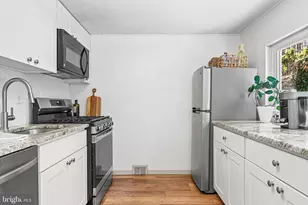 273 Kalos St, Philadelphia, PA 19128 - Photo 10