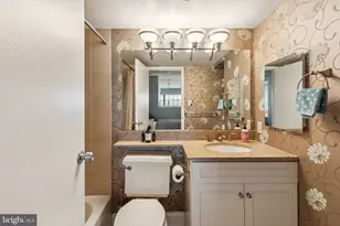 2429 Locust St, Philadelphia, PA 19103 - Photo 32