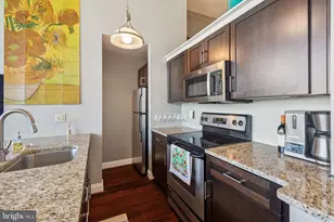 2429 Locust St, Philadelphia, PA 19103 - Photo 4