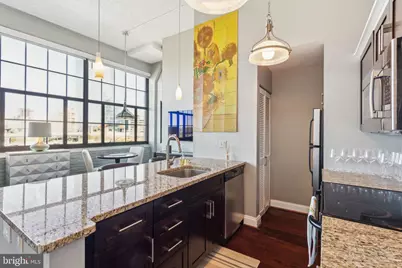 2429 Locust Street #302, Philadelphia, PA 19103 - Photo 2