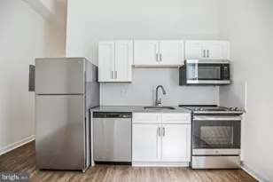 407 S 42nd St, Philadelphia, PA 19104 - Photo 8