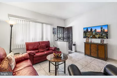 2439 S Rosewood Street, Philadelphia, PA 19145 - Photo 4