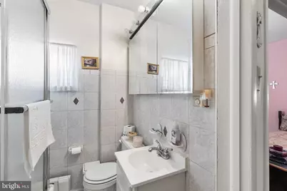 2439 S Rosewood Street, Philadelphia, PA 19145 - Photo 18