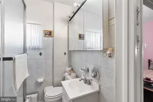 2439 S Rosewood St, Philadelphia, PA 19145 - Photo 18