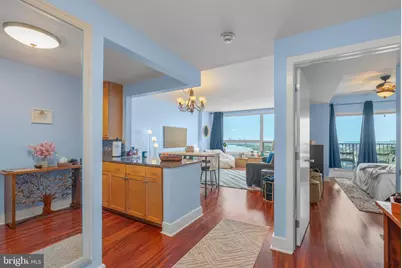 717 S Columbus Boulevard #1216, Philadelphia, PA 19147 - Photo 1