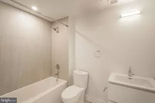 2101 Washington Ave, Philadelphia, PA 19146 - Photo 14
