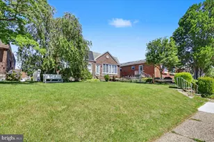 8512 Frontenac St, Philadelphia, PA 19152 - Photo 4