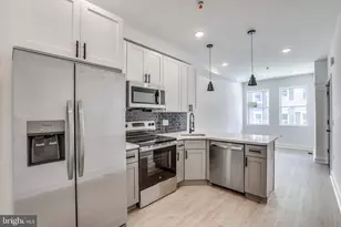 922 W Arizona St, Philadelphia, PA 19133 - Photo 4