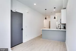 922 W Arizona St, Philadelphia, PA 19133 - Photo 2