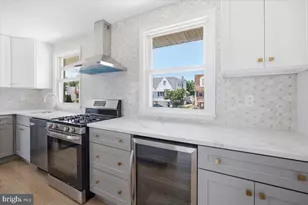 9955 Bridle Rd, Philadelphia, PA 19115 - Photo 14