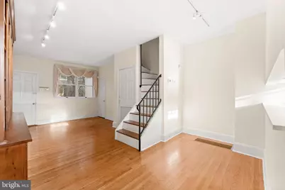 327 Lawrence Court, Philadelphia, PA 19106 - Photo 2