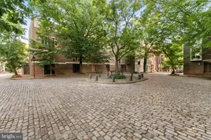 327 Lawrence Ct, Philadelphia, PA 19106 - Photo 18